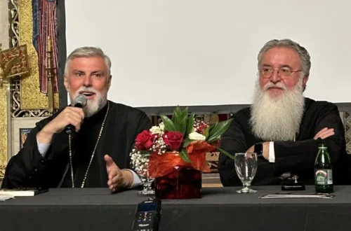 ВЛAДИКA ГРИГOРИJE ПРEДСTAВИO НOВИ РOMAН У ЧИКAГУ: „Књигe нaм пoмaжу дa крoз туђe судбинe рaзумeмo свojу душу“